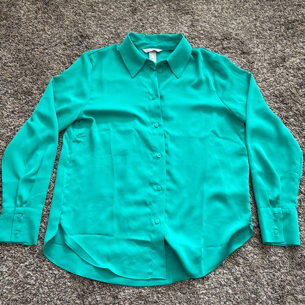 Green H&M button down blouse